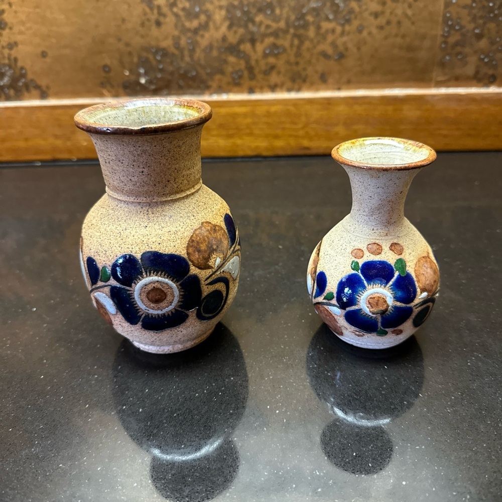 Pair of Vintage Tonala Folk Art Mexican Sandstone Hand Painted Collectible Vases